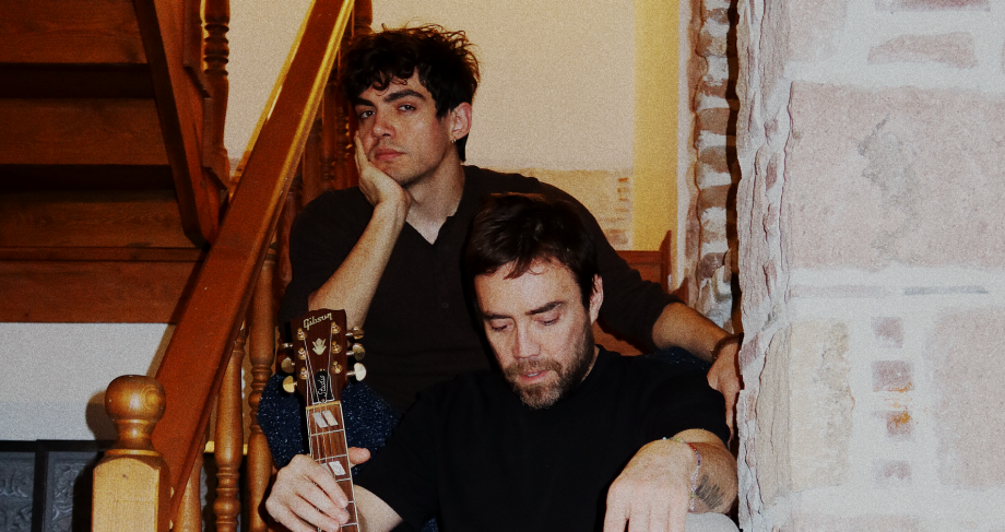 MAVİ GRİ & MURAT DALKILIÇ’TAN ORTAK ÇALIŞMA